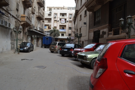 <a class="fancybox" rel="gallery-accessibility-and-circulation" href="https://passageways.clustermappinginitiative.org/sites/default/files/styles/largest/public/dsc_0077.jpg?itok=s-miyo1M" title="Parked cars and concrete blocks do not allow smooth circulation.">Enlarge</a><br >Parked cars and concrete blocks do not allow smooth circulation.